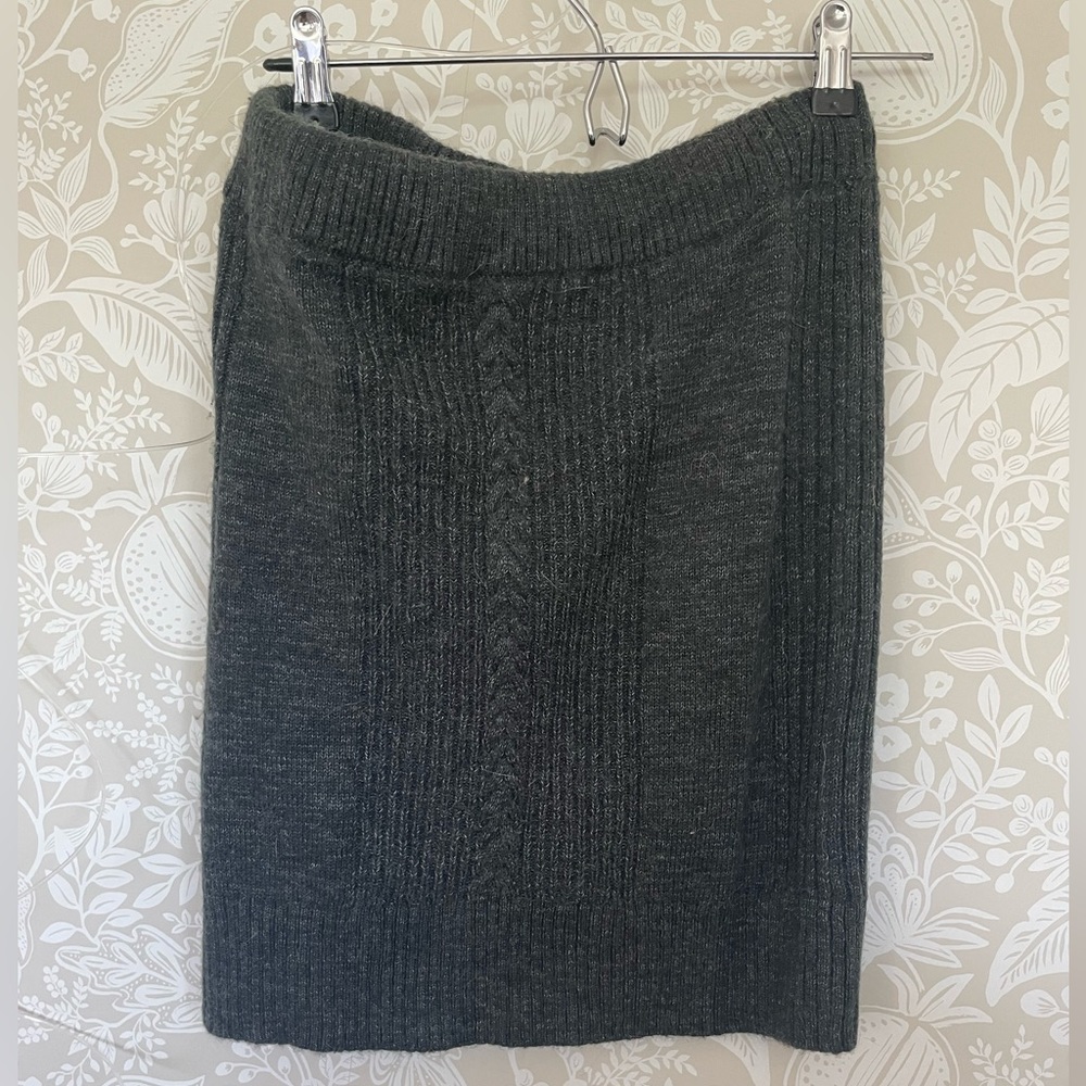 NEW - Grey Cableknit Sweater Skirt